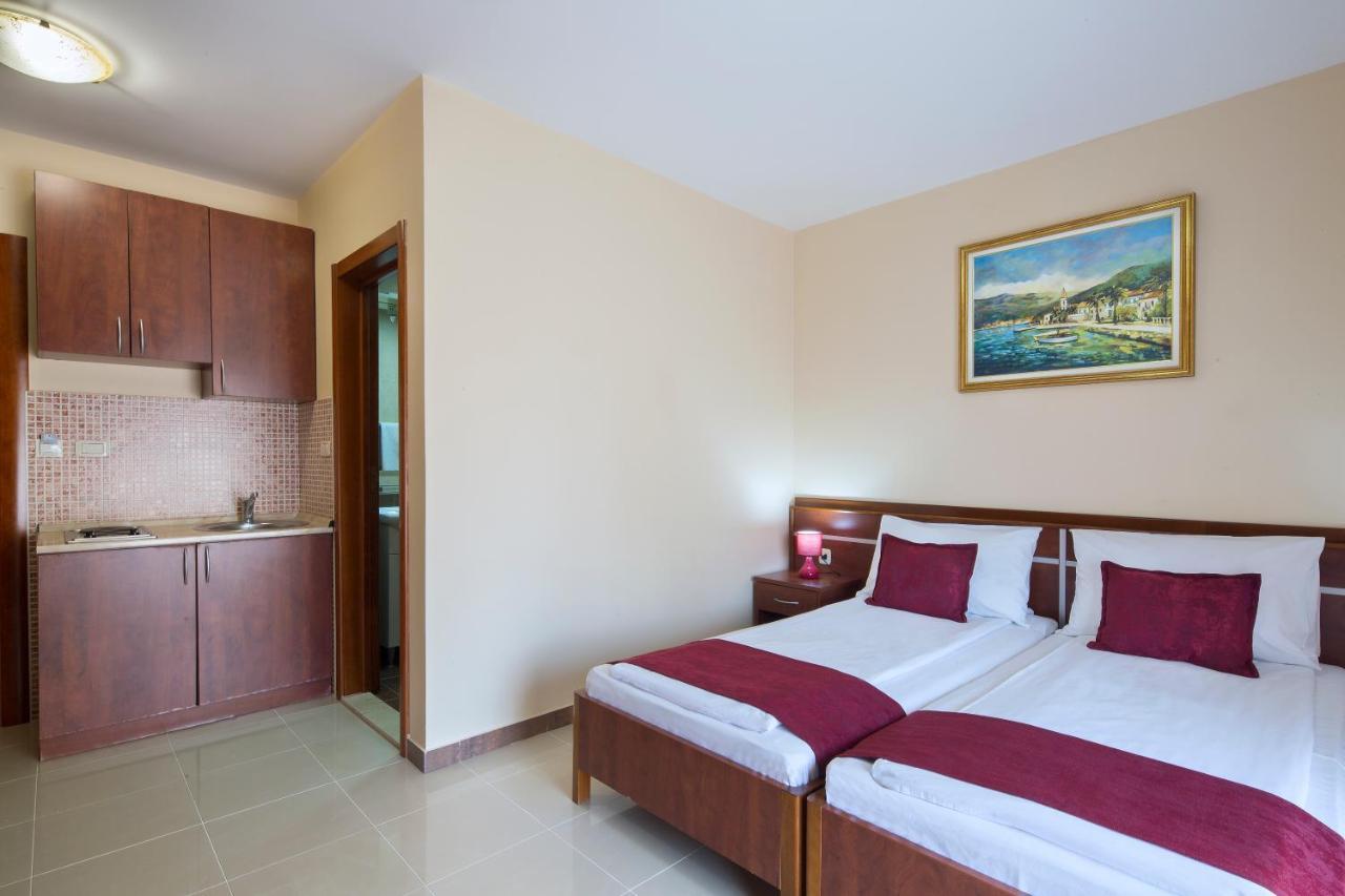 Apartmani Salus Budva Zewnętrze zdjęcie